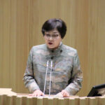 共産・民主「撤回・慎重審議求める」決議案